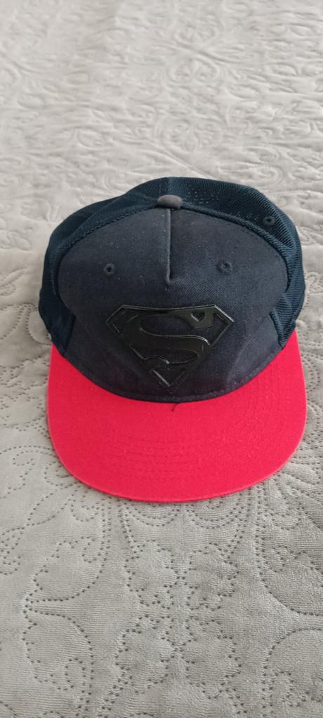 Šiltovka superman, 146