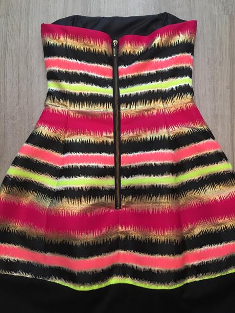 Nádherné dámske spoločenské šaty, s