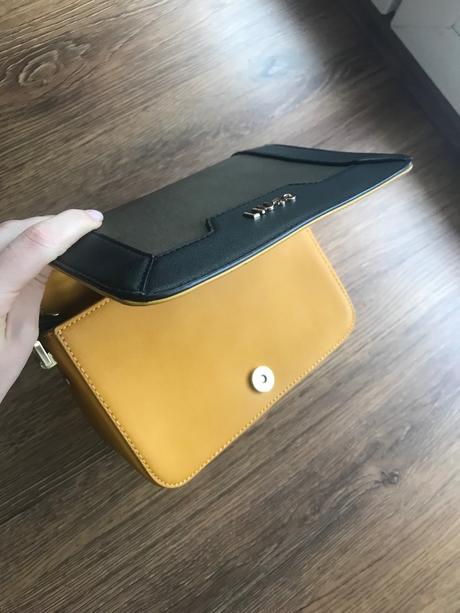 Kabelka liu jo, liu jo