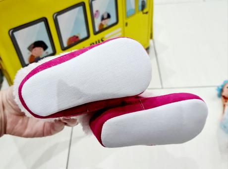 Ružové čižmičky, 18