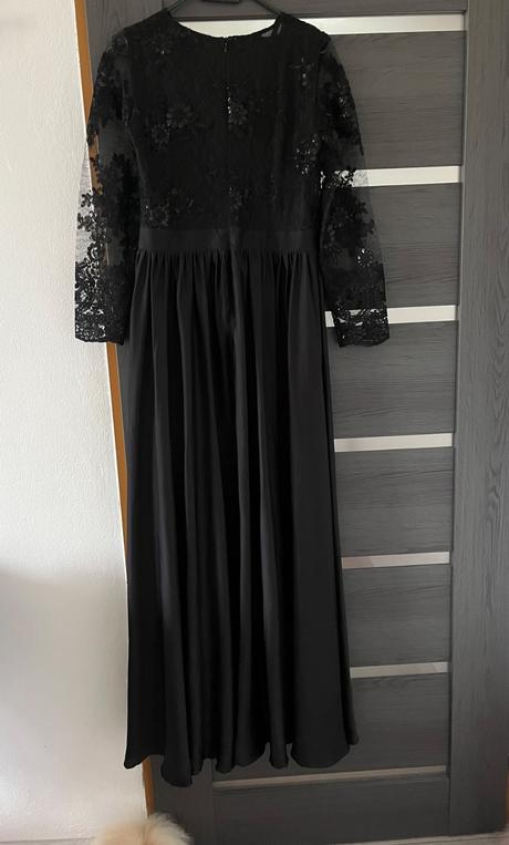 Čierne spoločenské šaty, m