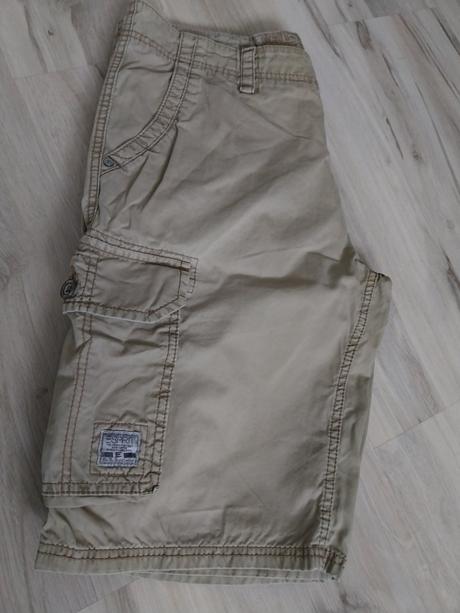 Kraťaši, esprit,32