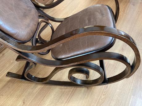 Hojdacie kreslo zachovale, 