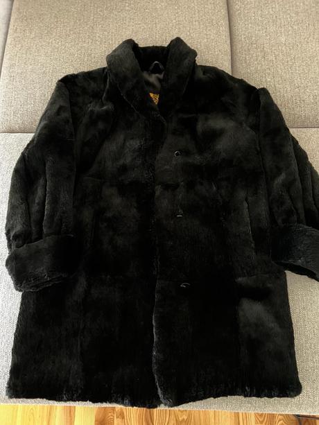 Čierny kožuch kara, 