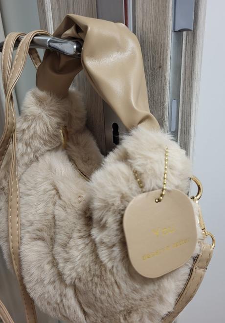 Kožušinková kabelka - bledohnedá, 