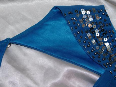 Luxusne velmi pekne saty, 36