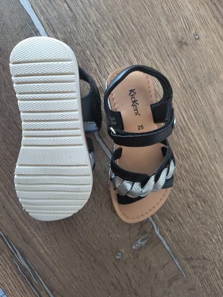 Sandále, kickers,26