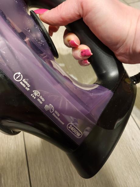 Žehlička philips 2400w,model dst 5030, philips