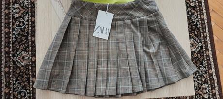 Sukňa, zara,140