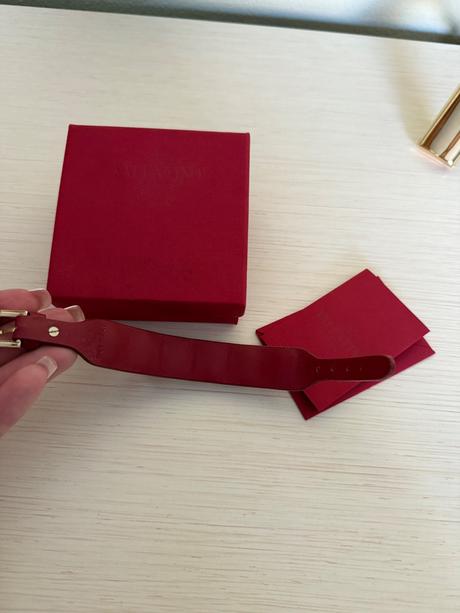 Valentino garavani naramok, valentino