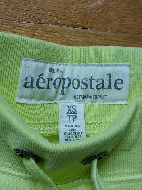 Aeropostale krásne neónové mäkučké bermudy, aeropostale,s