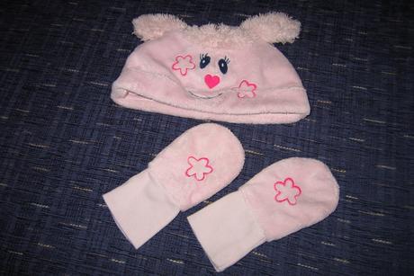 Ciapka a rukavicky pre dievcatko, 68