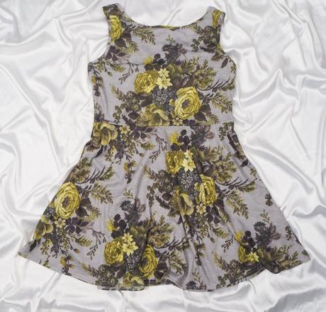 Kvalitné letné šat miso, 42