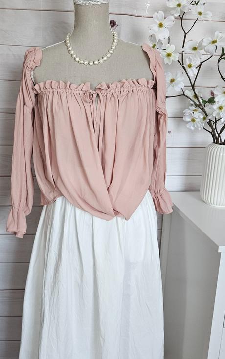 Pekná lahulinká blúzka, s