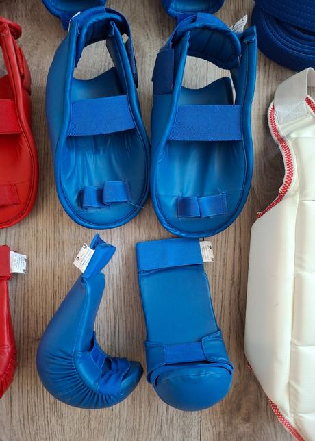 Kompletná súprava chráničov na karate m/l,
