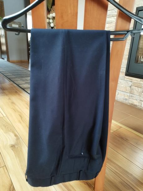 Predám oblekové nohavice tmavomodrej farby 46/176, 176