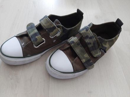 Maskáčové tenisky č.33, 33