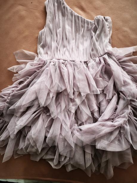 Elegantné šaty, 122