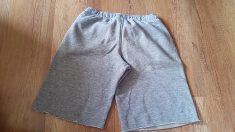 Chlapčenské kraťasy, 152