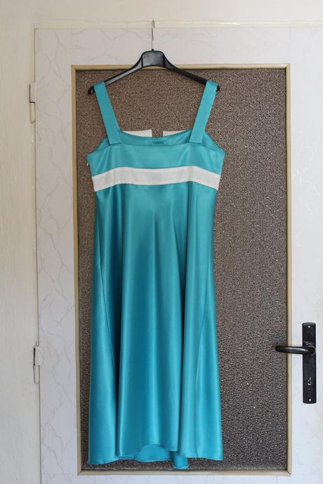 Slávnostné šaty, 40