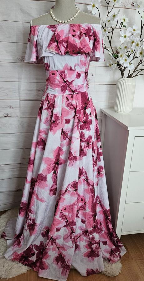 Nádherné lahulinké šaty, s