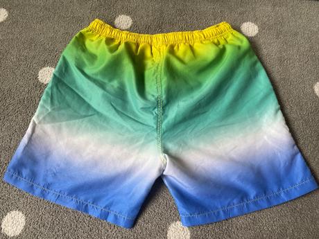 Šortkové plavky, 176