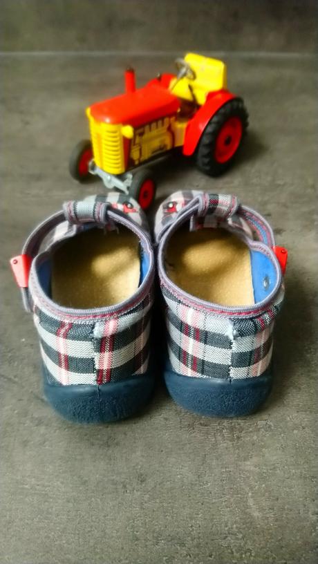 Papučky kornecky, kornecki,24