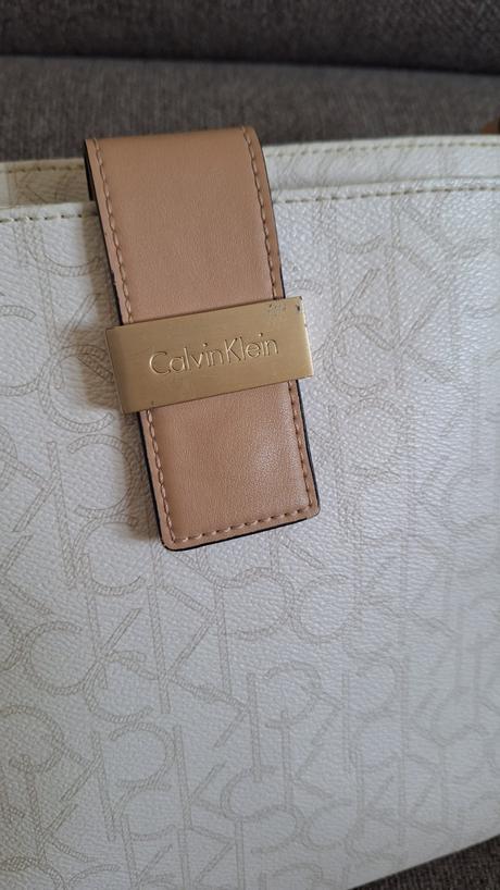 Kabelka 23.5cmx24cm, calvin klein