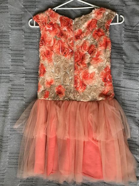 Čipkované tylové šaty, 134