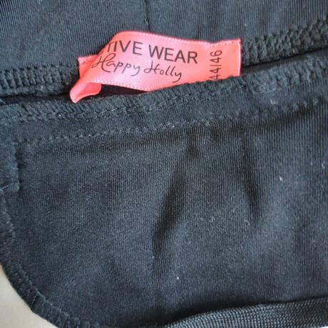 Športové legíny, 44