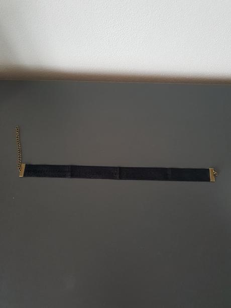 Choker nahrdelnik,