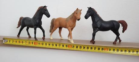 3x kôň - stredná veľkosť, 