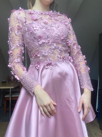 Čipkované šaty, m