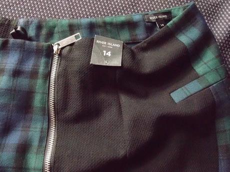 Športovo-elegantné sukňošortky, river island,42