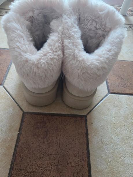 Super teplé cizmicky, 41