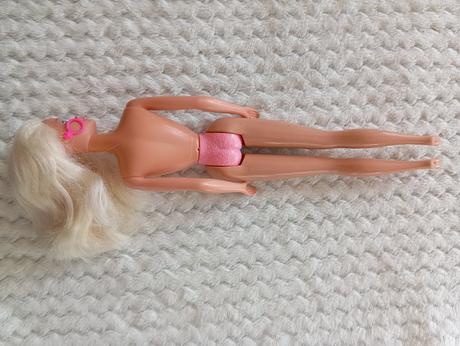 Ruffle fun riviera barbie 1994,