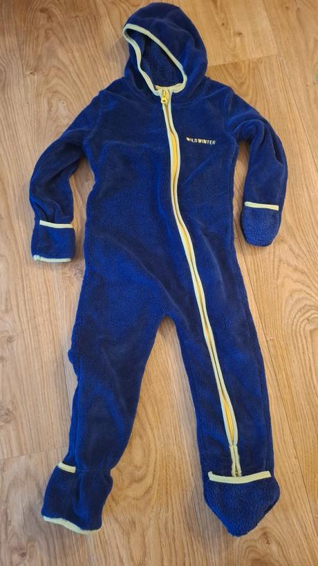 Flisovy overal a mikina, 86–98