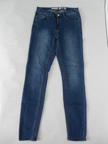 Tmavomodré rifle, 36