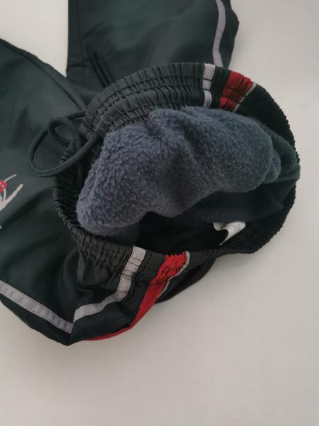 Sustakove nohavice, 110