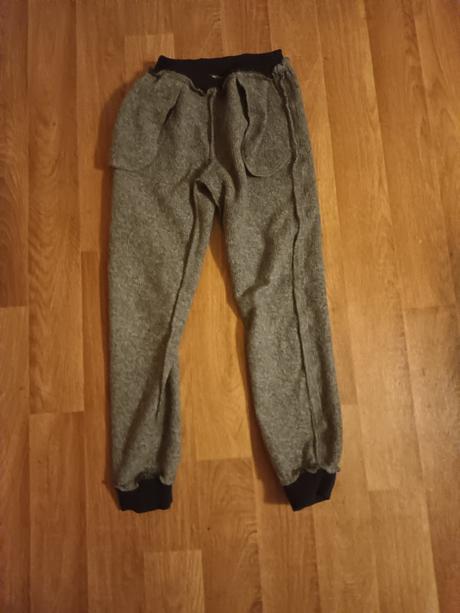 Veľmi teplé tepláky, 152