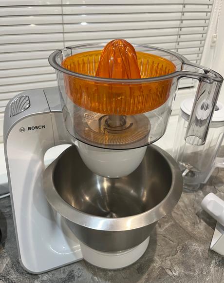 Bosch mum 54240 kuchynský robot málo použitý, bosch