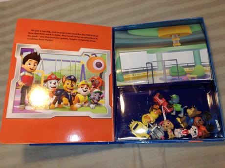 Paw patrol my busy book, 