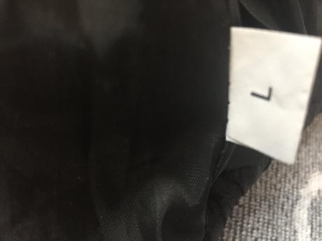 Bunda s postrojom pre mensieho psa,