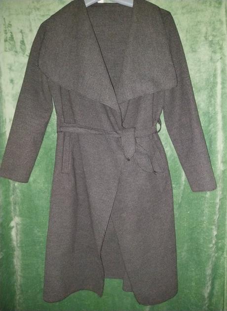 Sivý kabát na zavinovanie, l