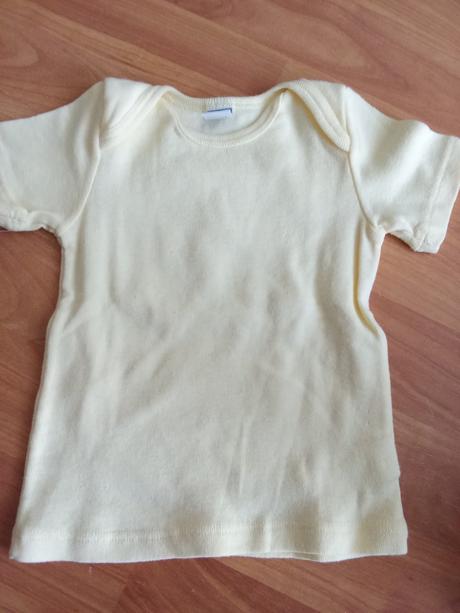 Kojenecké tričko, 74