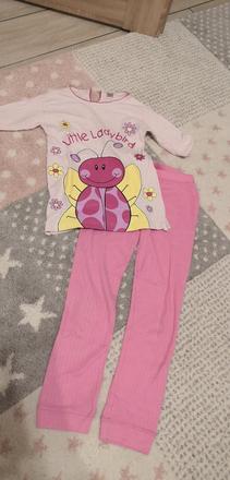 Pyžamko s včielkou, 122