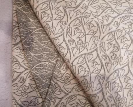 Šatka loktu she, loktu she