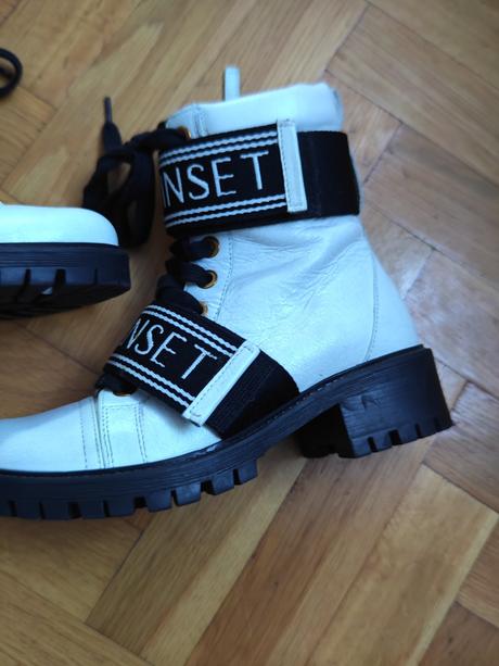 Twinset originál celokozenne workery, 37