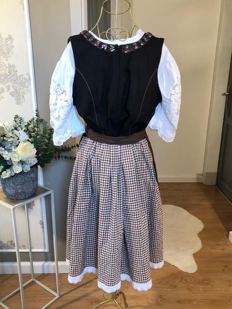 Alpenmarchen luxusný kroj, 42