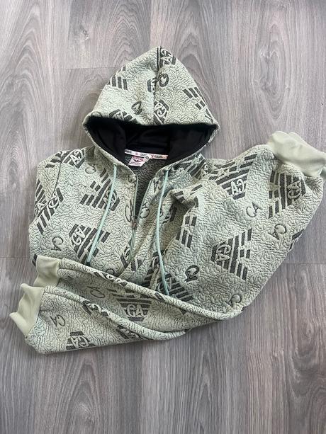 Tepláková súprava ea, 134